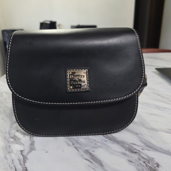 Dooney & Bourke Black Leather Crossbody Bag - Picture 3 of 14